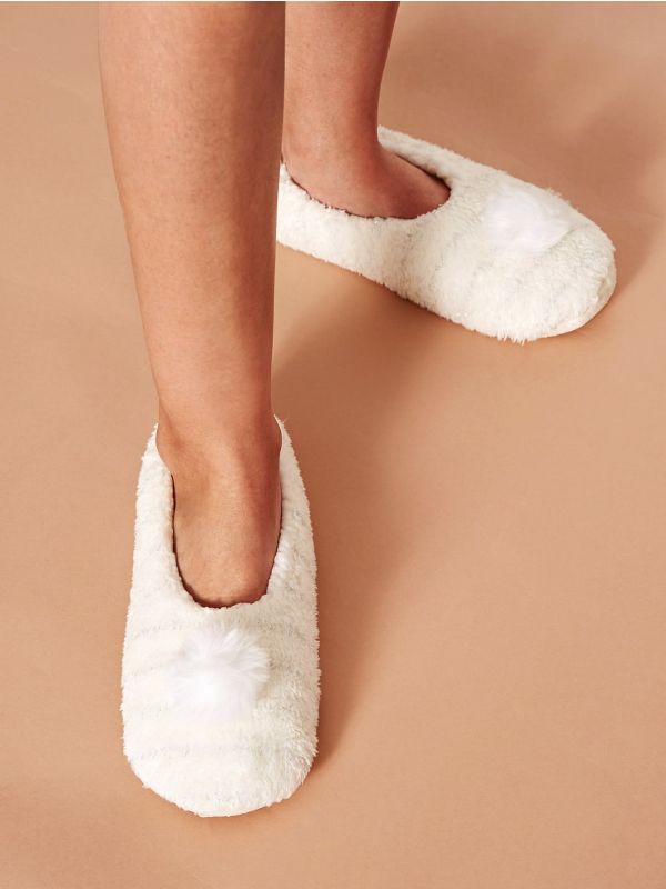 Slip On Fluffy Slippers