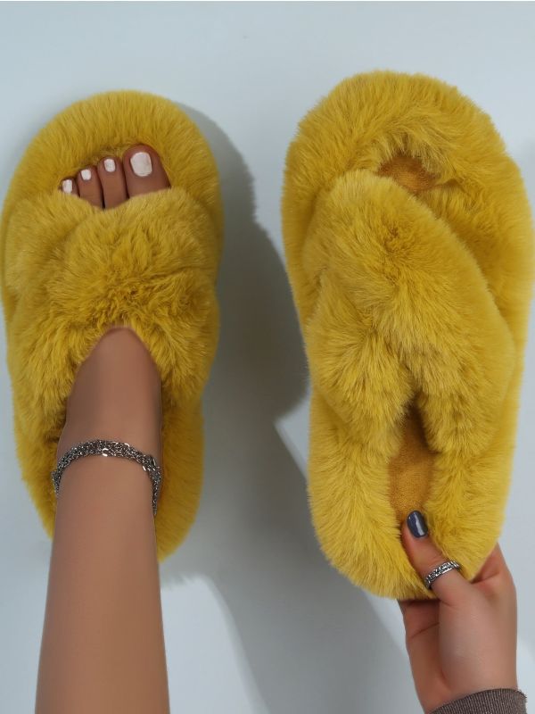 Minimalist Fluffy Slippers
