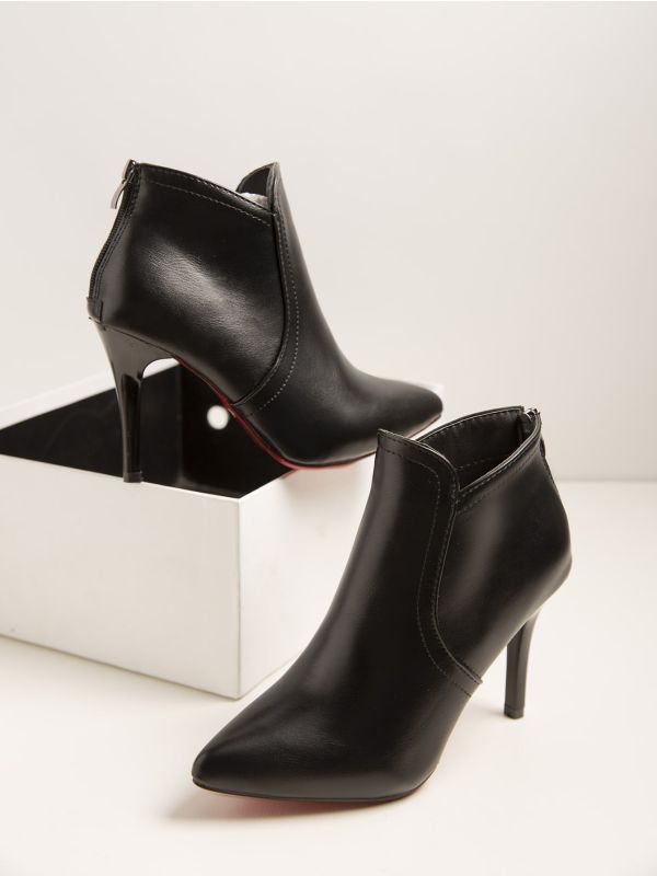 Point Toe Stiletto Heeled Ankle Boots