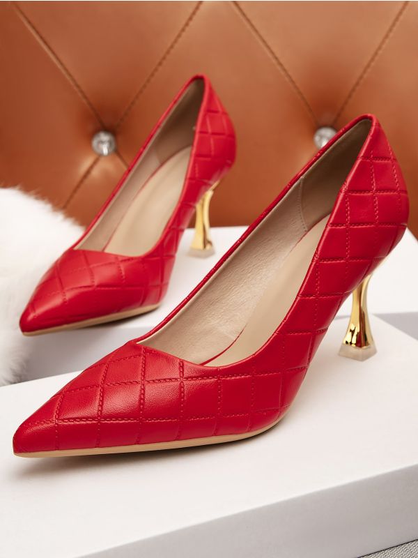 Quilted Embossed Pyramid Court Pumps