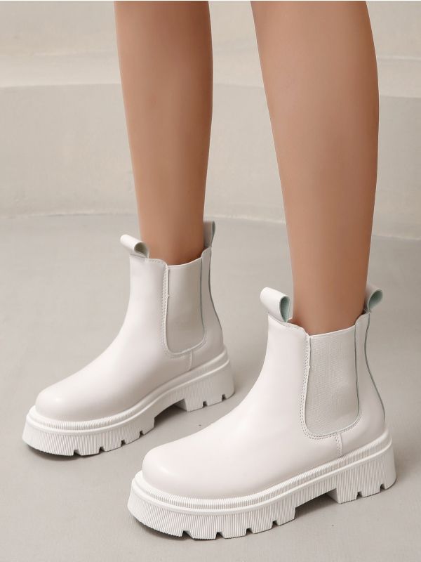 Minimalist Flatform Chelsea Boots